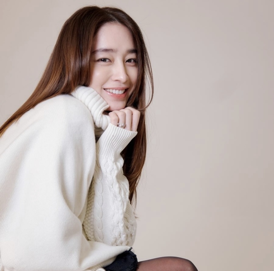 演员李秉宪妻子产后恢复神速,李敏贞完美身材惊艳全网