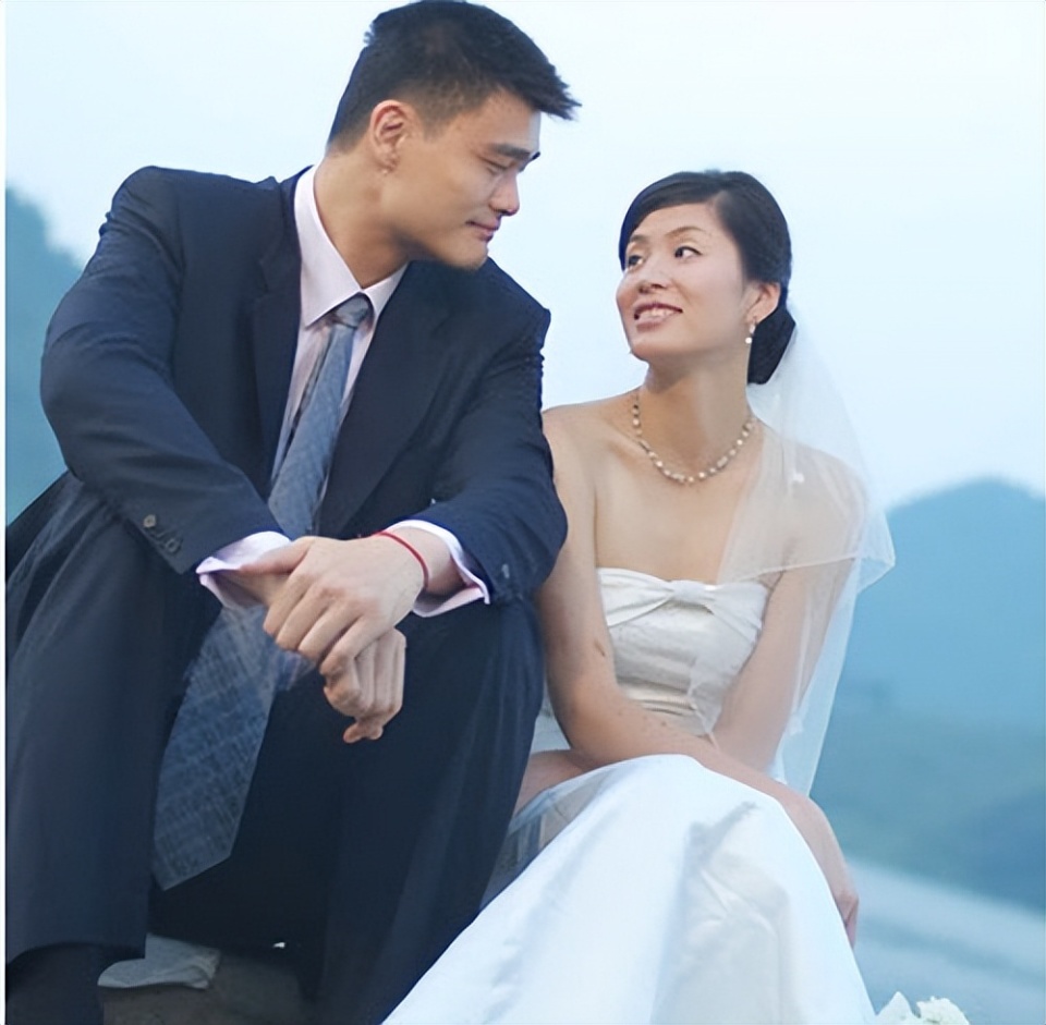 蒿俊闵被妻子"手撕"上热搜:"小三"事件频繁出现,体育界榜样力量不在