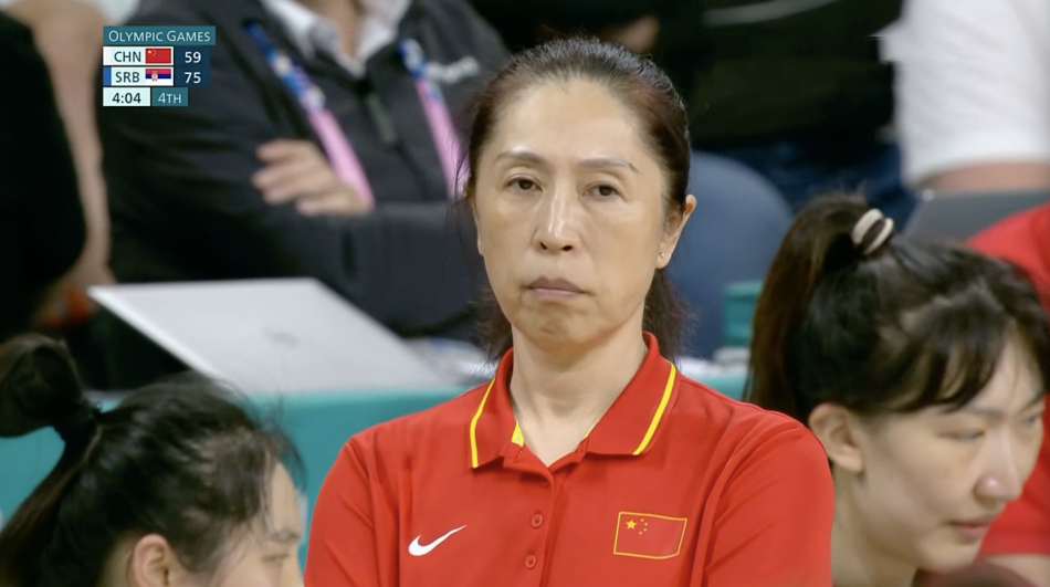 有比中国女篮更惨,压哨晋级:李梦霸气表态