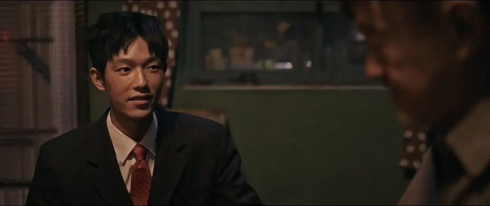 从青春偶像到暗黑反派，王锵正在重塑新生代演员的边界_腾讯新闻