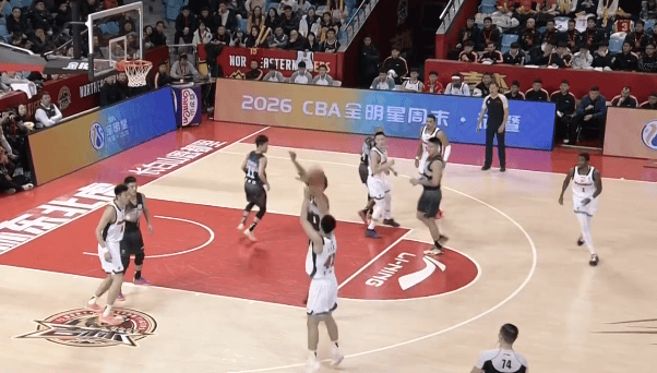 CBA常规赛：奎因21分&姜伟泽17分，广东半场62-53领先吉林_腾讯新闻