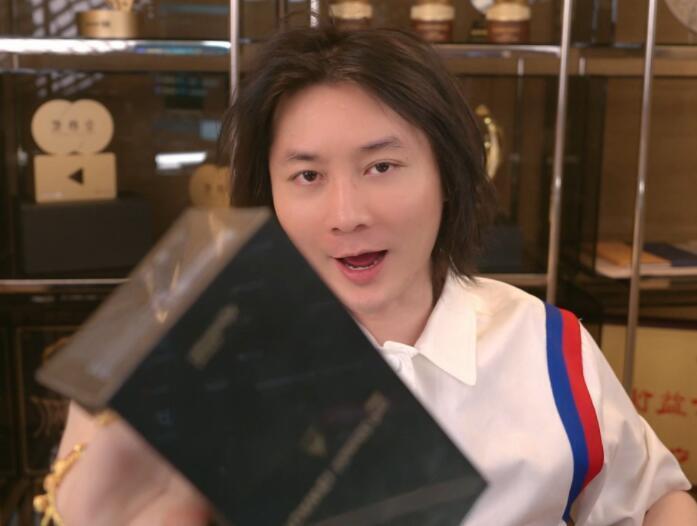 张大仙首次出现人气下滑,直播间不足10万人观看,粉丝