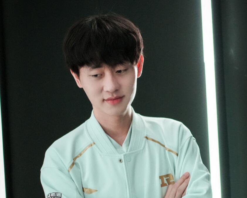 rng下路组合职业态度有问题lwx一周训练5场小明只有3场