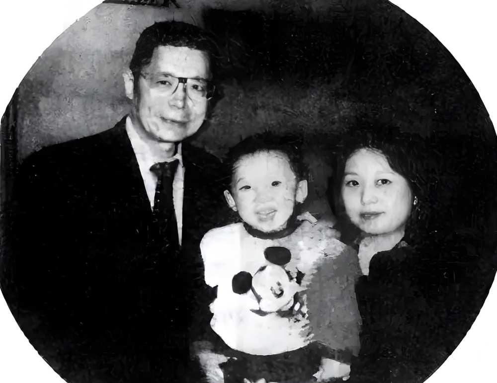 1959年,已经声名鹊起的刘诗昆举办演奏会时,叶向真被刘诗昆的才华深深