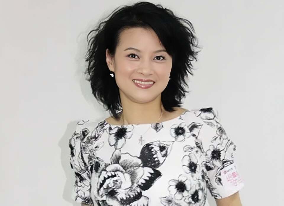 恭喜！香港知名演員迎來黃昏戀，公開男友正臉照，對再婚充滿憧憬