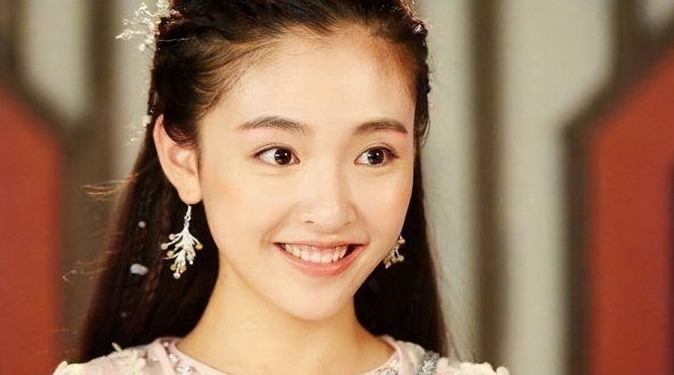 20年过去,内娱依旧喜欢小白花:三代同款女星,董洁仍是天花板?
