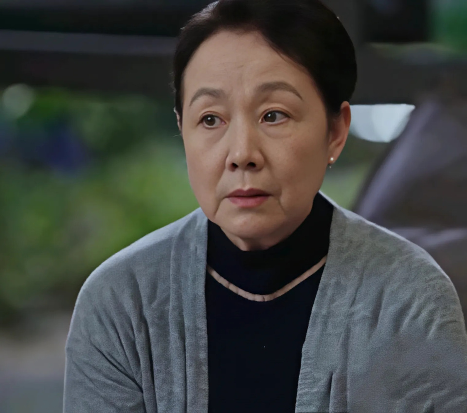 康群智:演恶婆婆被骂,嫁给小男人,生下帅儿子,年近七十很幸福