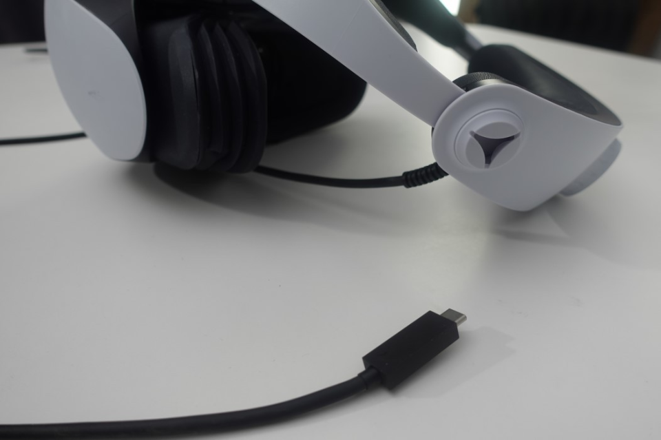 PSVR2游民评测9分 VR的未来已触手可及_腾讯新闻