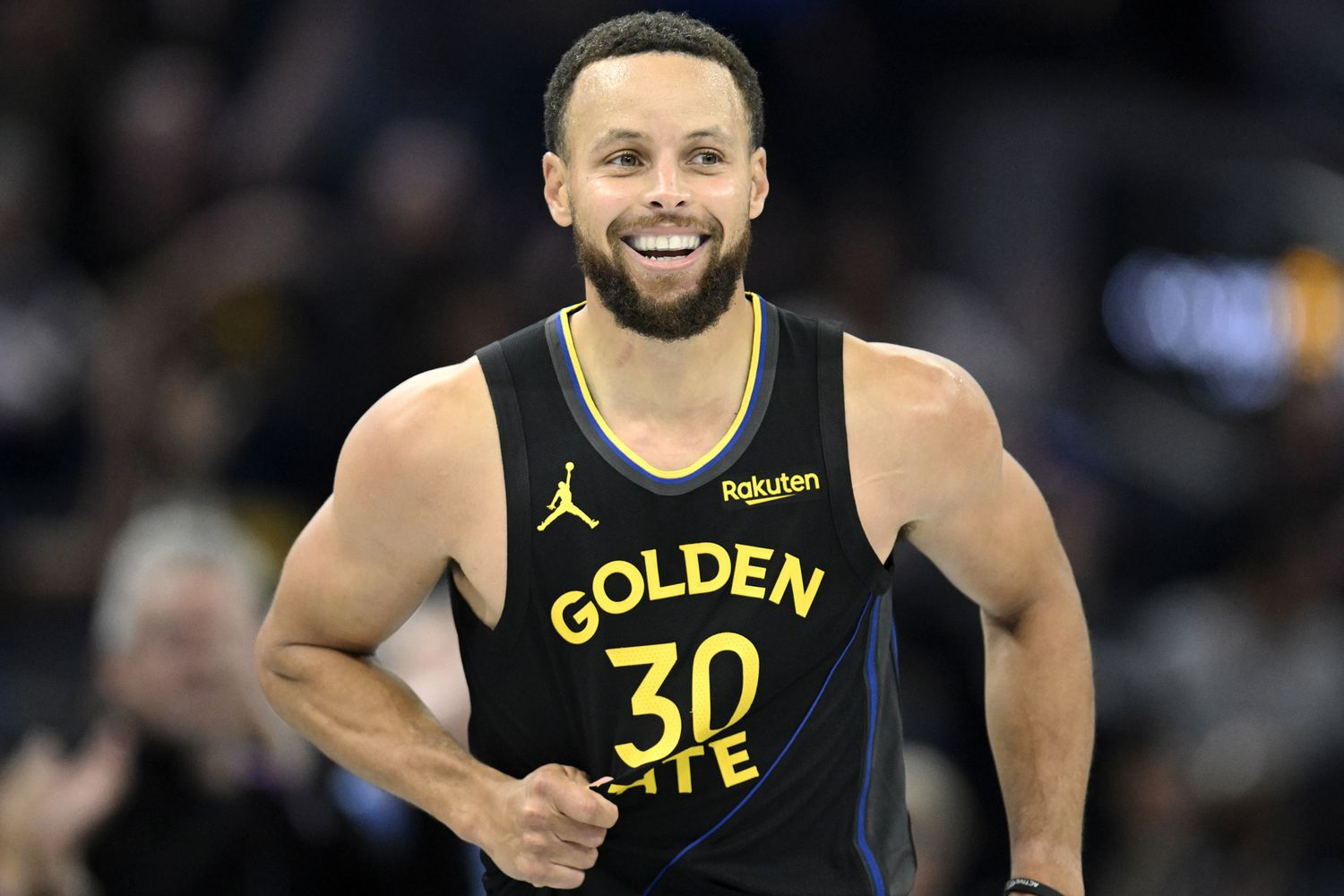 曝庫里未來願改打替補！以角色球員身份繼續發揮作用 盼留在勇士退役 - 