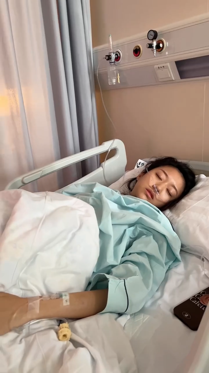 闫学晶升级做奶奶,演员徐梦迪喜得贵子,林傲霏分享妻子顺产经历