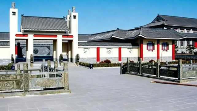 多地民营殡仪馆“转公”，释放了什么信号？