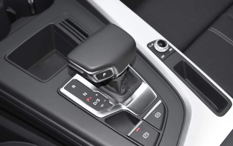 全新奥迪a4l或年内发布,现款优惠超10万,等新还是买旧?