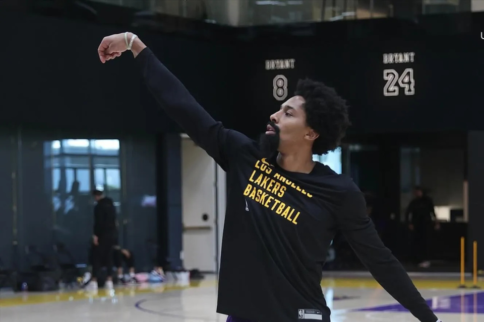 丁威迪湖人球衣号码致敬科比和吉安娜夺冠奖金只为赢得尊重