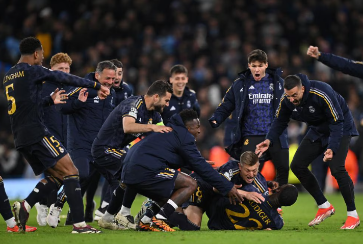 第15冠!皇马加冕双冠王,欧冠决赛43年全胜,连刷12大纪录