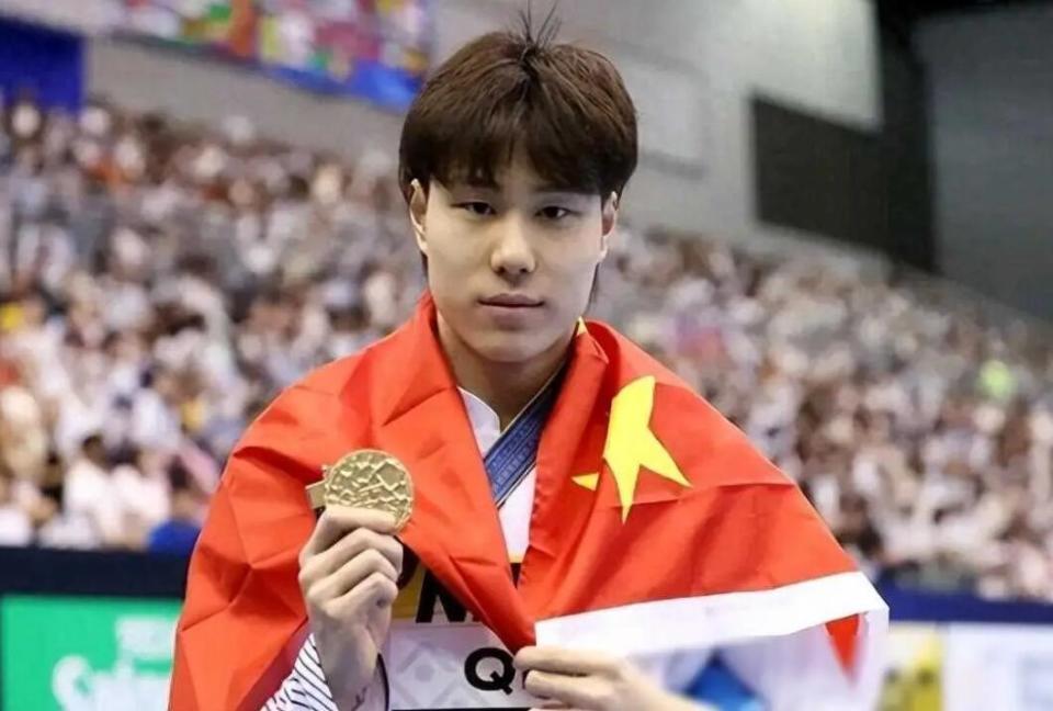 世锦赛三冠王覃海洋出战游泳冠军赛 100蛙预赛轻松斩获头名晋级