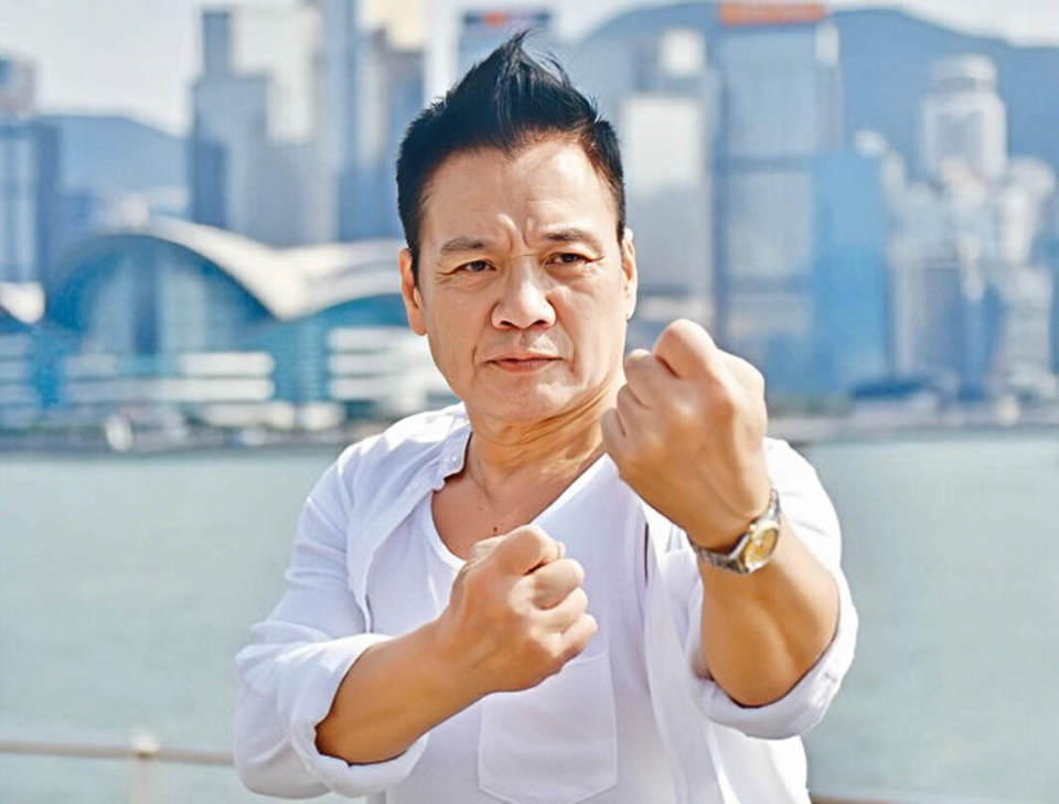 tvb前男星罗莽身材发胖明显,与现任女友只恋爱不结婚_腾讯新闻