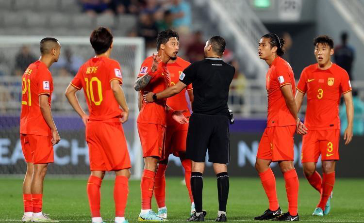 亚洲杯曾吹掉朱辰杰绝杀