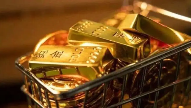 黄金涨破4700美元，但聪明钱在等一次大跌