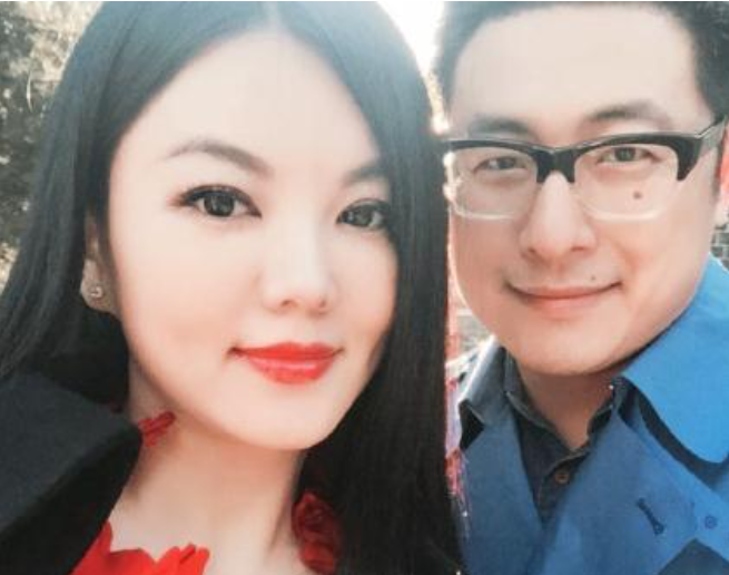 李湘王岳伦离婚后首次合开公司,注册资本50万,李湘持股99%_腾讯新闻