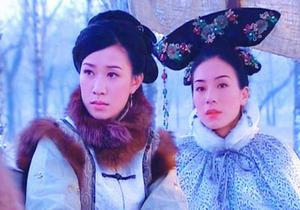 除了和佘诗曼之外,张可颐和同为四大花旦的郭可盈也有过言语冲突