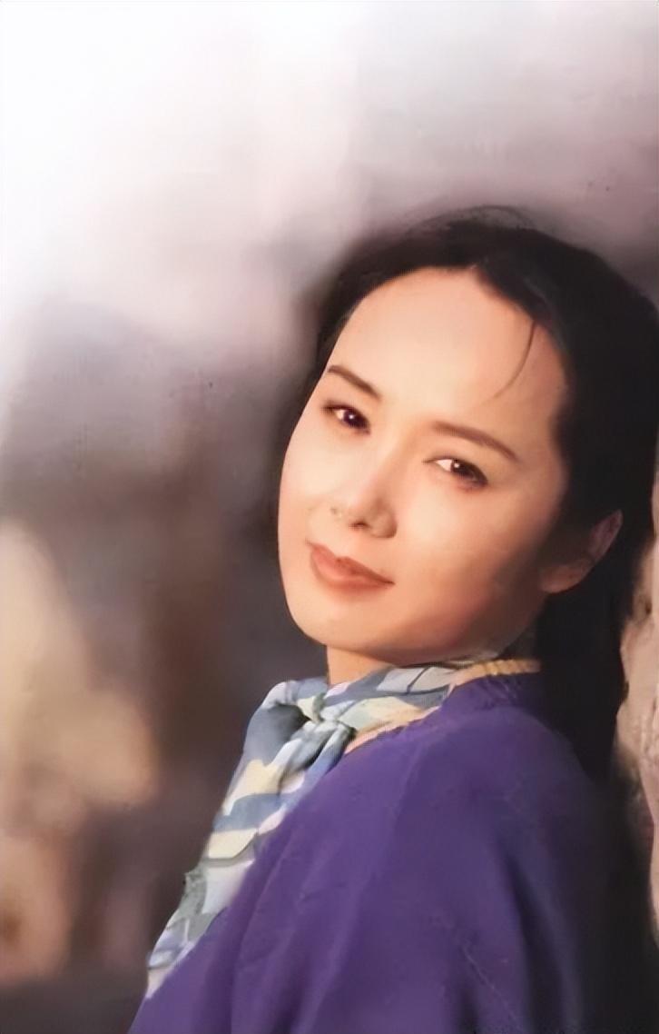 蒋雯丽 
