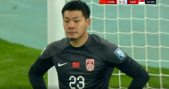 刘洋犯罪式漏人遭怒喷!王大雷被坑后表情亮了:叉腰 咬牙