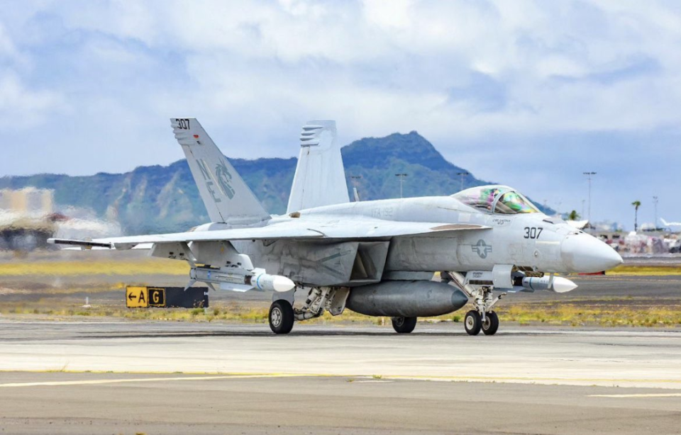 动态分析丨美国海军空基型"标准-6"导弹型号曝光