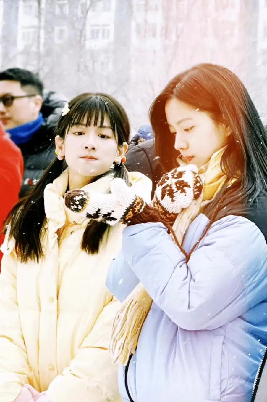 还在《一念关山》扮演贵女初月,是难得活到大结局的人.