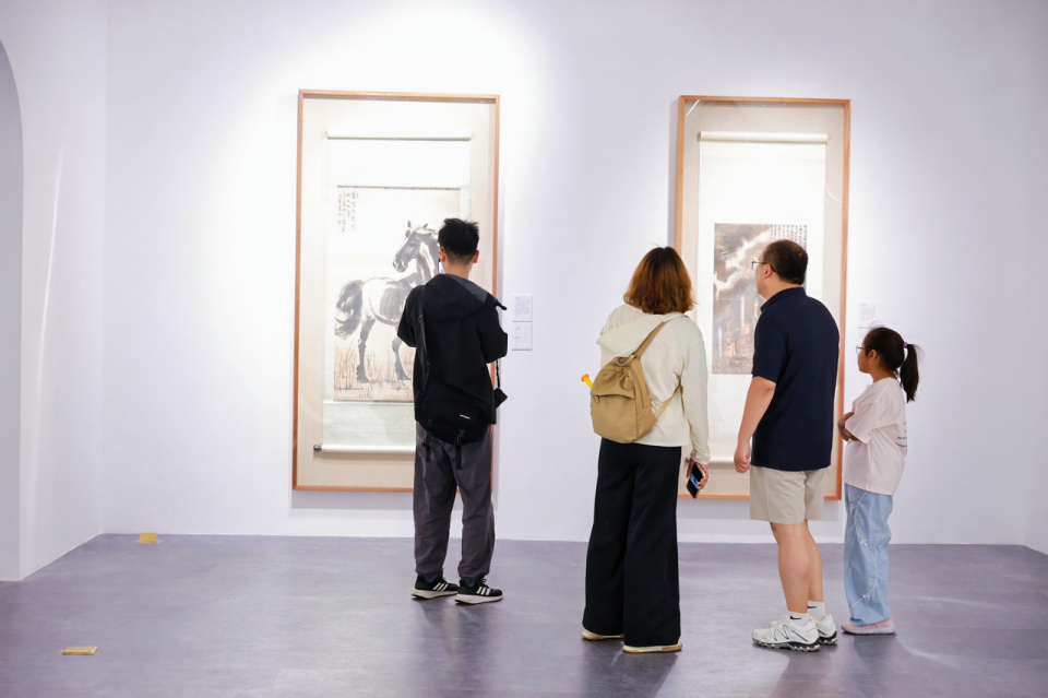 70+名家名作真迹近距离看过瘾，傅抱石、齐白石、徐悲鸿、林风眠……