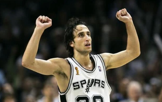 马努吉诺比利:顺境跑车逆境佛,绝境妖刀斩群魔!