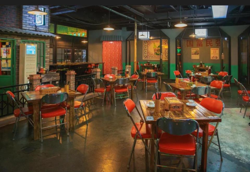 知乎訂閱：香港掛牌免費(fèi)資料香港掛牌觸目驚心！北京餐飲業(yè)利潤(rùn)暴跌88.8%，上海巨虧7.7億