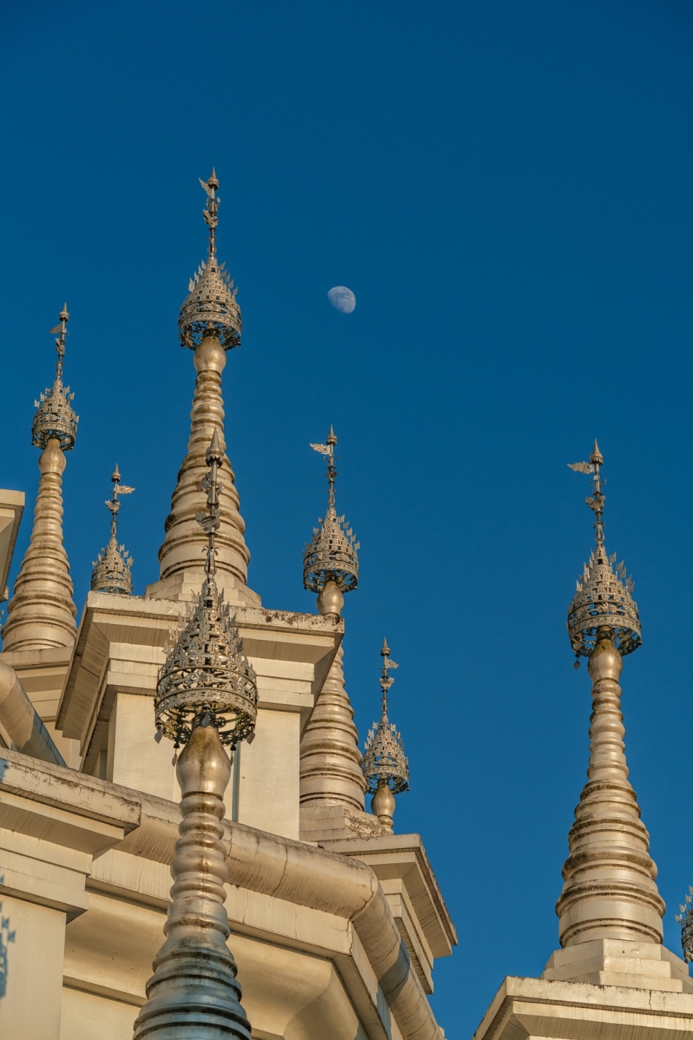 德宏州芒市勐焕银塔