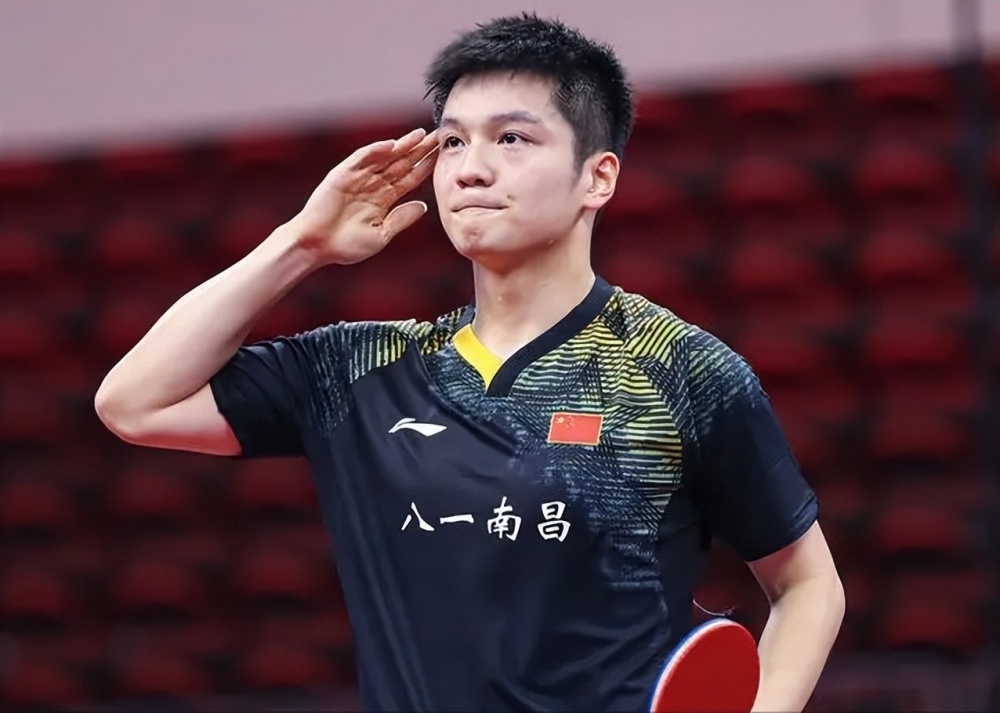 樊振东生日快乐皇家马德里送上特殊礼物足球乒乓球梦幻联动