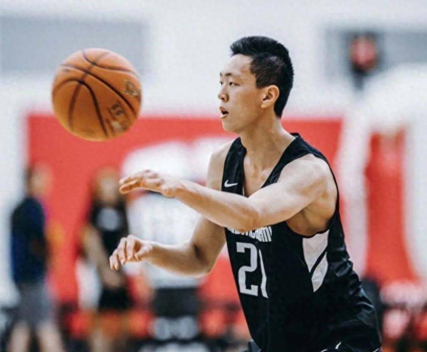 重磅转会！CBA内线新星加盟北京首钢，张云松惊喜引援！