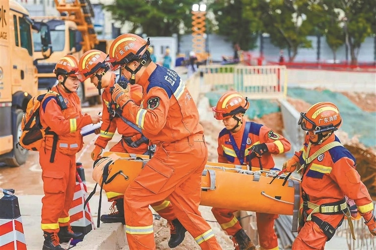 深圳消防：推进城市消防安全治理——构建“五分钟消防救援圈”“三驾马车”火灾防救体系