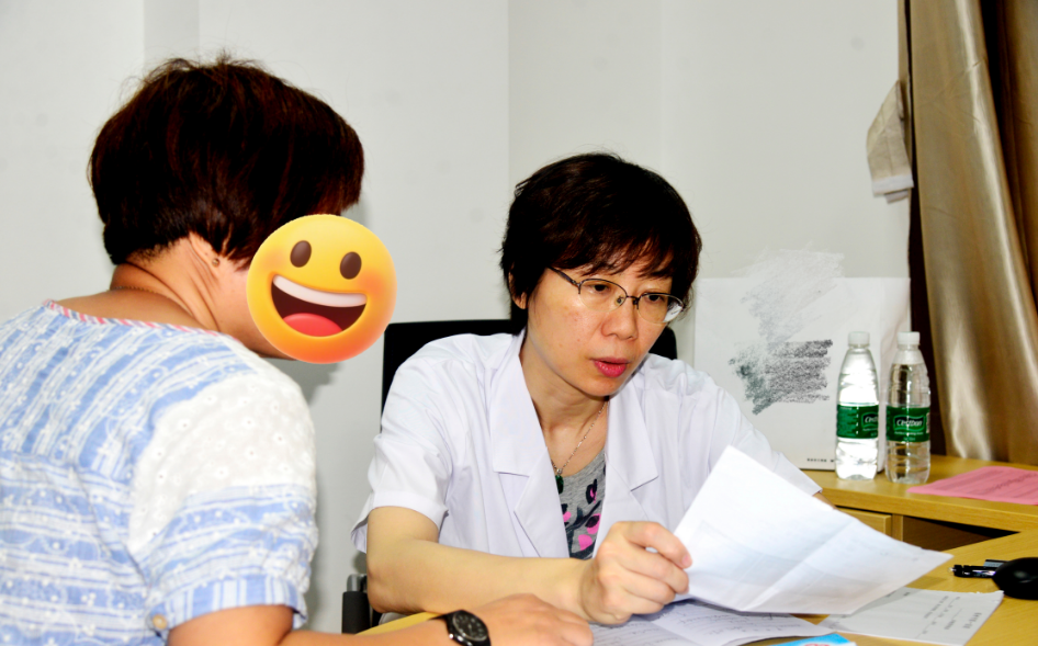 青春期就G杯？福州金女士的胸部困扰究竟有多严重！？