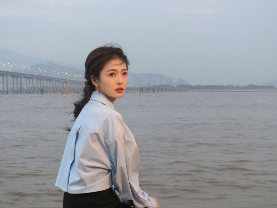 白鹿资源迎来飞升,新代言头衔力压杨颖,跑男一姐或也将收入囊中_腾讯
