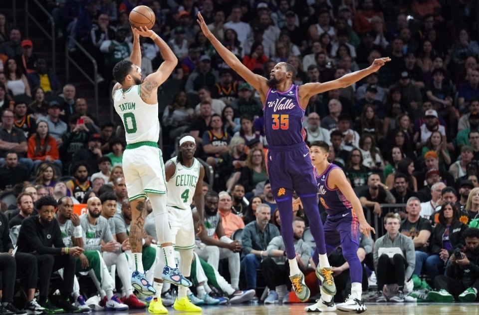 提前锁定季后赛nba最具冠军相球队直接让太阳三巨头俯首称臣