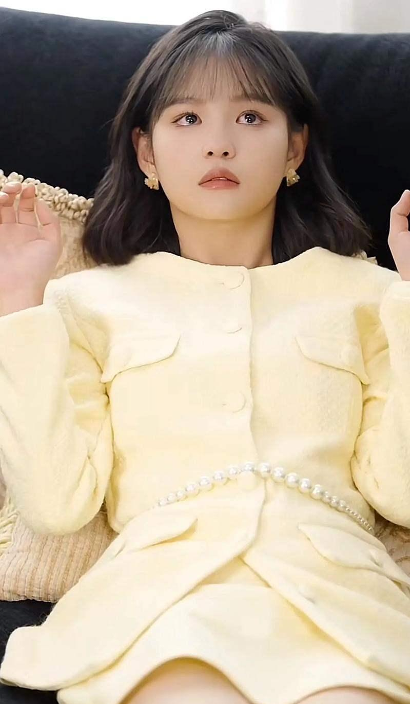 于龙比杨咩咩大9岁？这哪是年龄差，明明是“大叔萝莉”CP的顶级苏感！-腾讯新闻