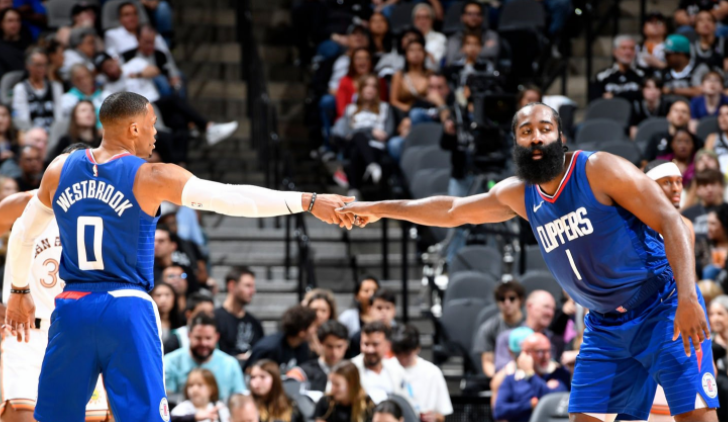 721425快船4巨头再爆发哈登10助0失误卡椒给状元上课