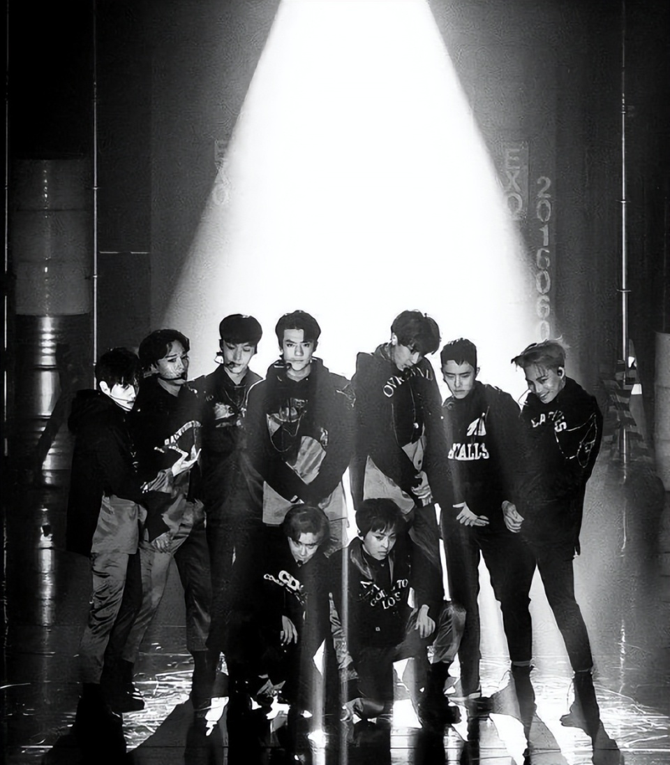 exo:十二年璀璨之路,音乐梦想永不熄灭!_腾讯新闻