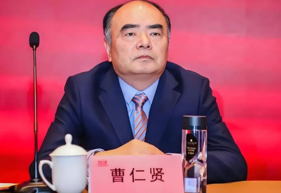 阳光电源业绩"踩刹车",曹仁贤家族财富缩水