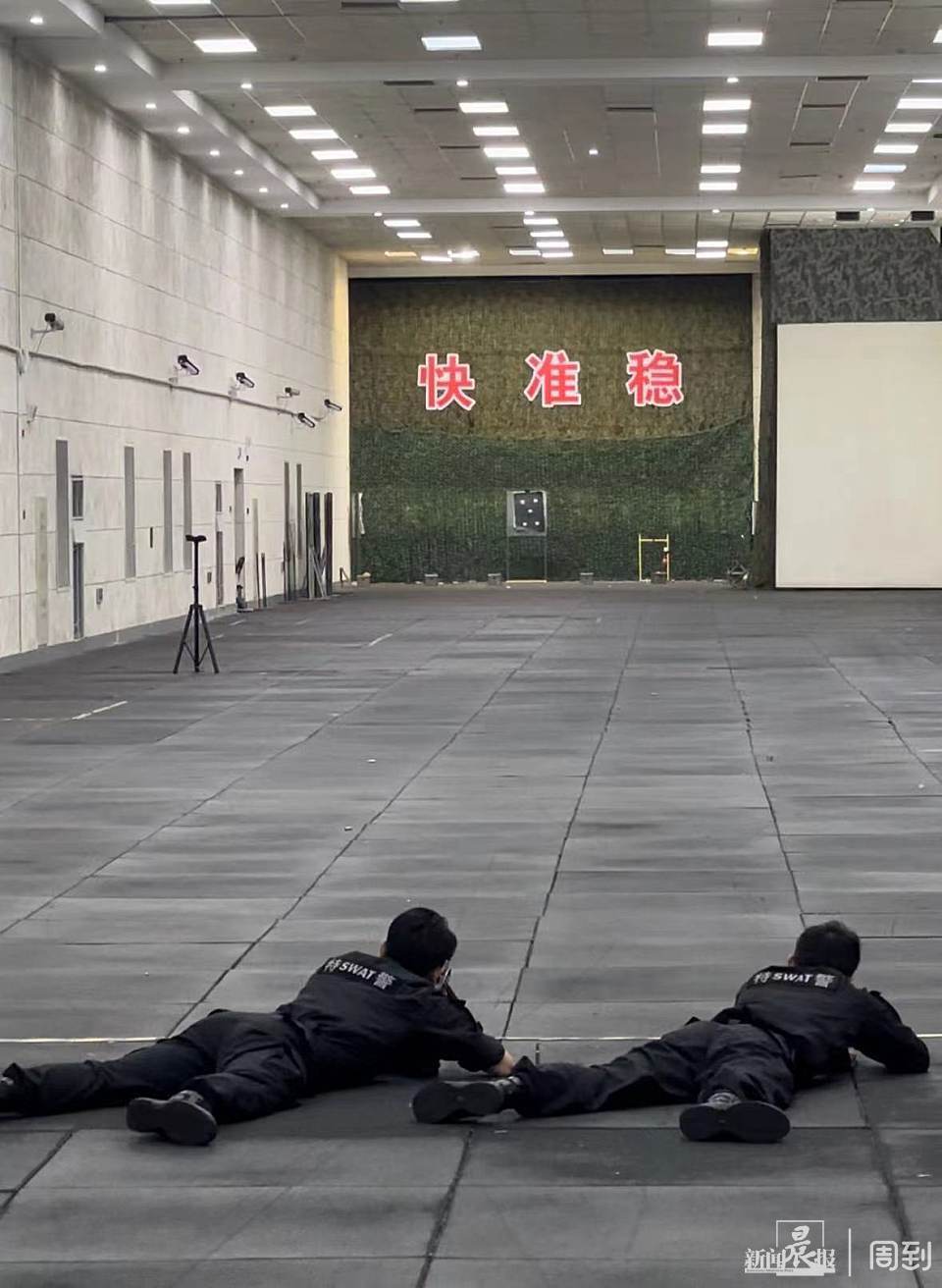 记者探访上海特警总队体验"六边形战士"训练科目