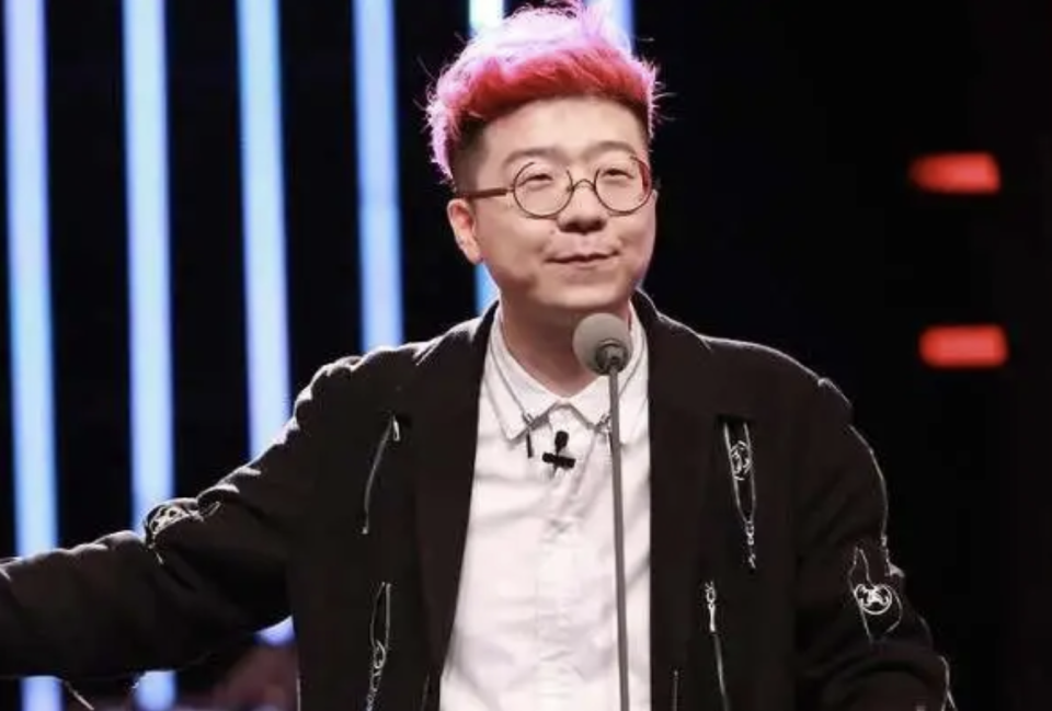 李诞终于还是对直播带货下手了,笑果文化将变成下一个东方甄选?