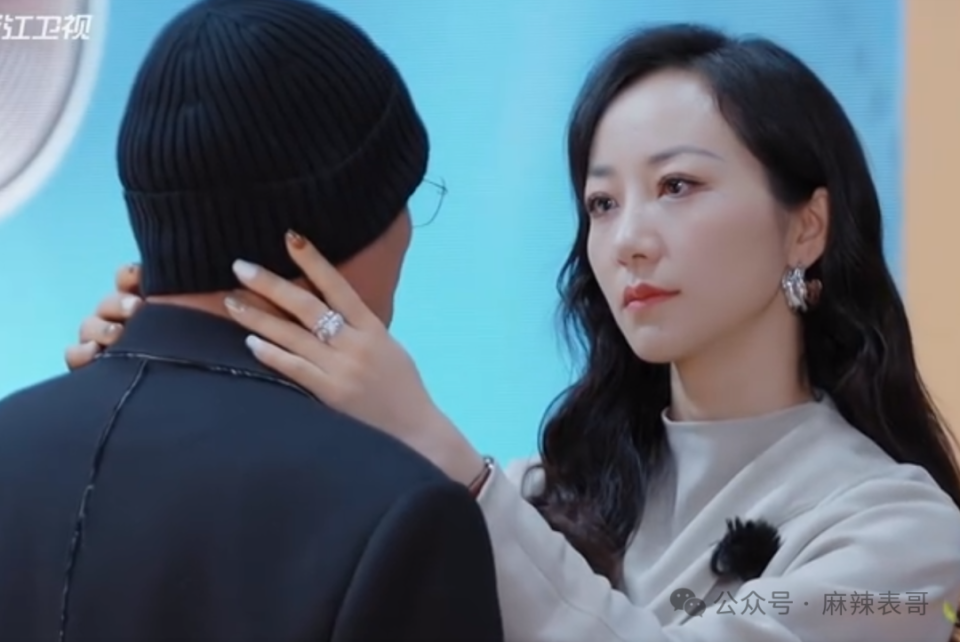 知道strong姐韩雪为什么不讨喜了吧?