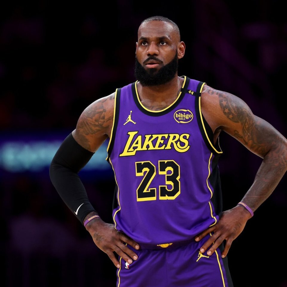 或许,最皆大欢喜的是詹姆斯打完下赛季退役