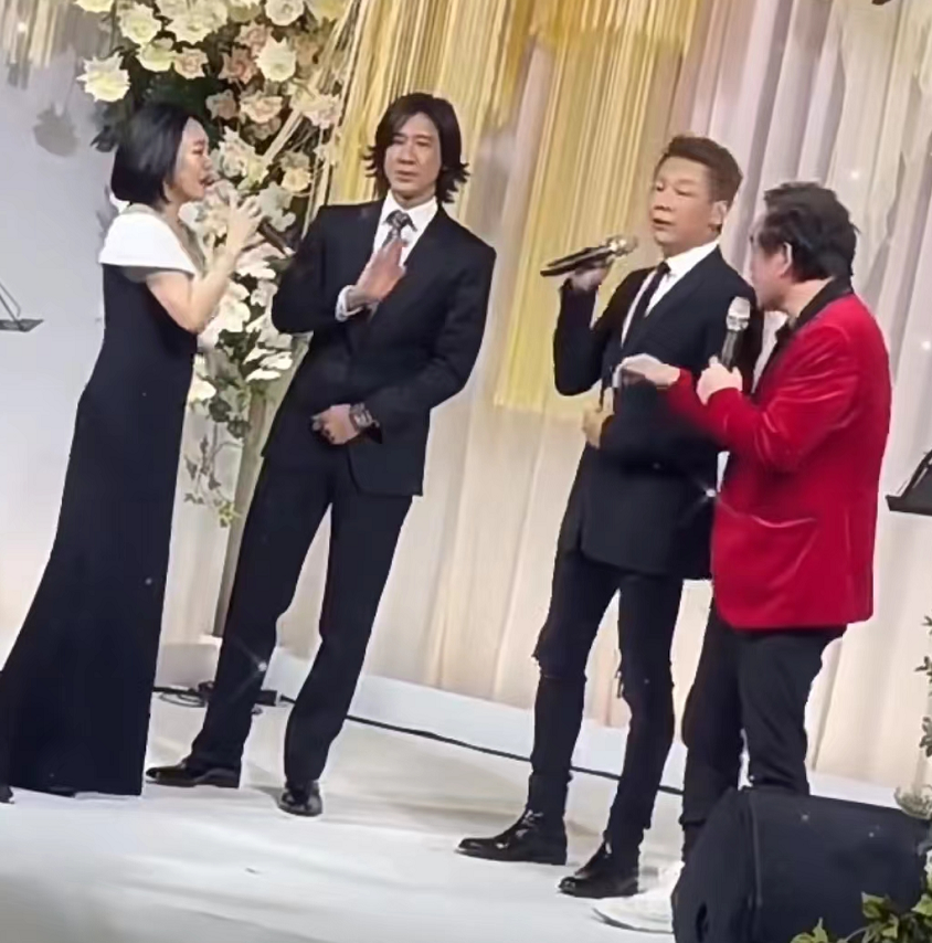 王力宏与陶喆现身婚礼献唱,留长发显油腻,网友嘲2人都是出轨男_腾讯
