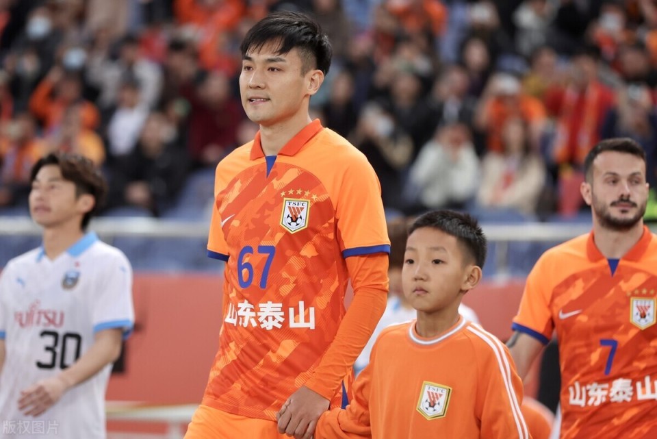 新年开门黑吴兴涵复出首战送出巨大失误山东泰山遗憾输球