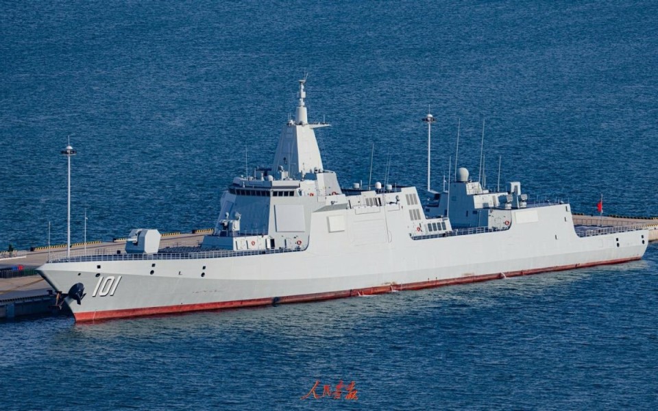 海外谈中国：055型导弹驱逐舰项目迎来里程碑 第9艘即将进入海试阶段_腾讯新闻