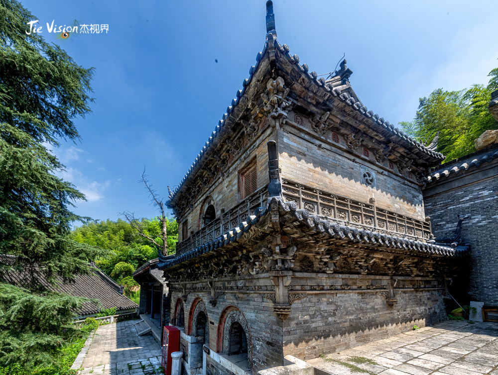 宝华山隆昌寺,幽静而精美,它不仅仅是佛教在中国千年